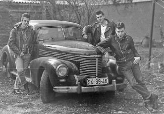 1950s-greasers-04